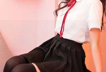 Feilin嗲囡囡 - 当连衣裙遇上Arude薇薇，美图加载完毕，照片要有点意思哦！