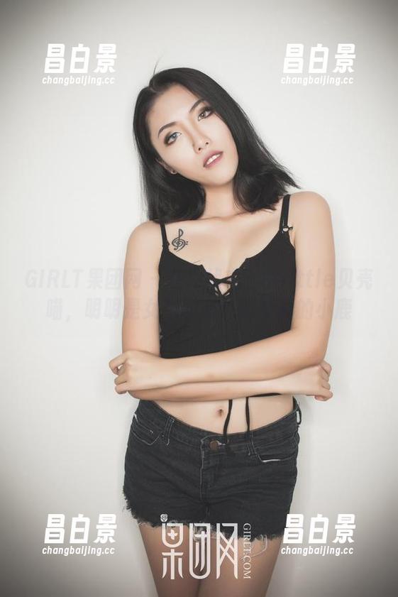 GIRLT果团网 - 在线状态下的little贝壳喵，明明是女孩却有点像梦里的小鹿-昌白景