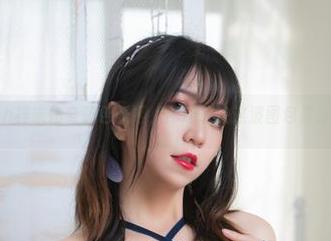 Leah梓未化身蓝色妖姬，你还敢缺这波图包资源？！