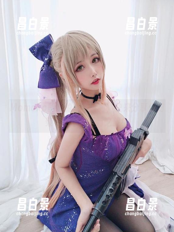Momoko葵葵的水着时刻，快来分享你对柴郡的意想不到之旅！-昌白景