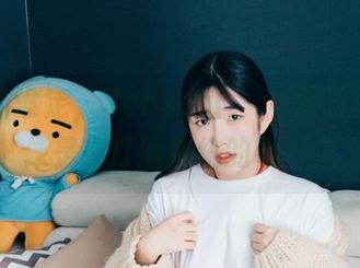 清纯的设定，Sonson(손손)原图更新太妙，像是在打脸传统的单一定义。