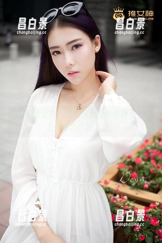 TGOD推女神 - 私拍图包里的谭晓彤，温柔得让我怀疑人生。-昌白景