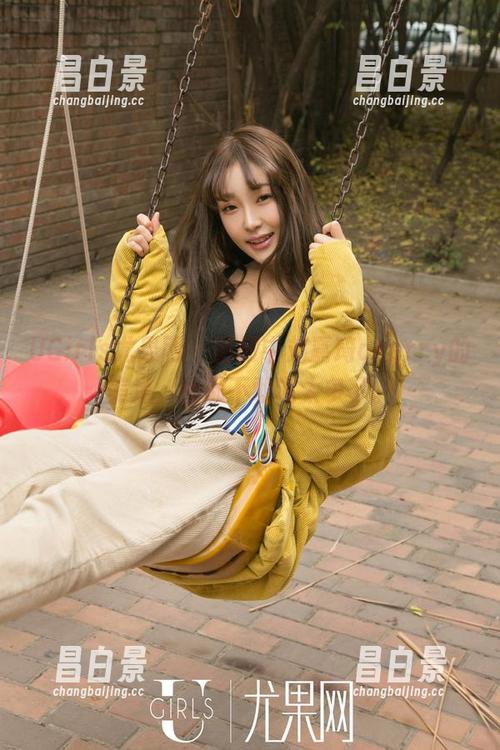 UGirls尤果网 - 图册中刘嘉琦cherry的美足，我都不敢说太多了。-昌白景