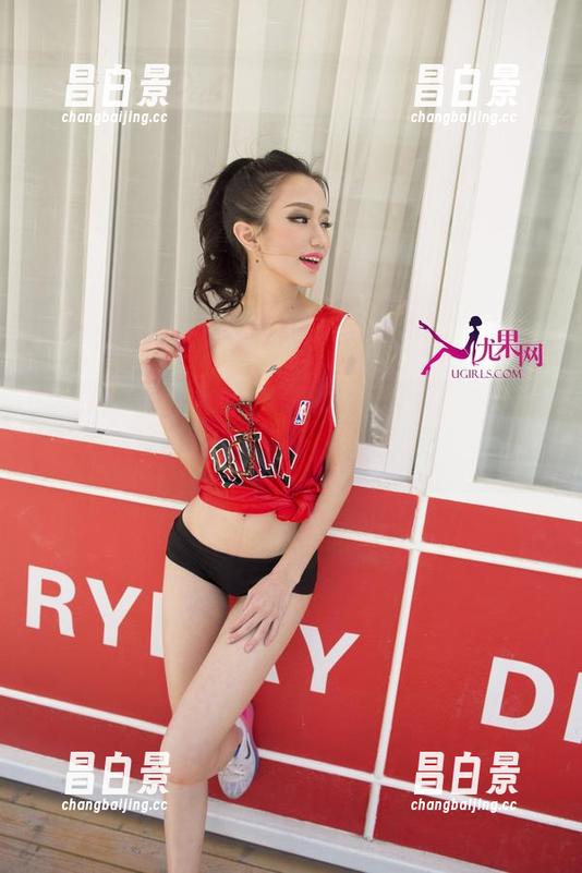 UGirls尤果网 - 这个骚气的角度，王尔琳和她的棉袜变成了我的壁纸崇拜-昌白景