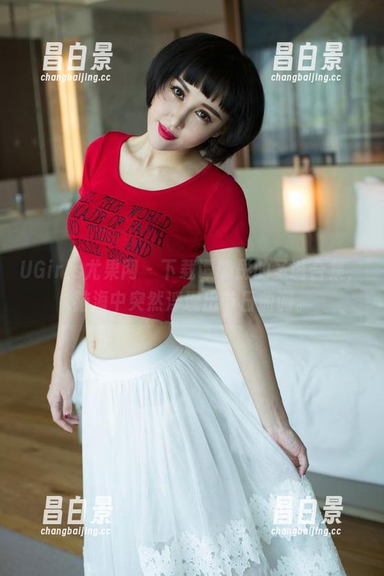 UGirls尤果网 - 下载谭晓彤的圣诞合集，脑海中突然浮现出节日曲调。-昌白景
