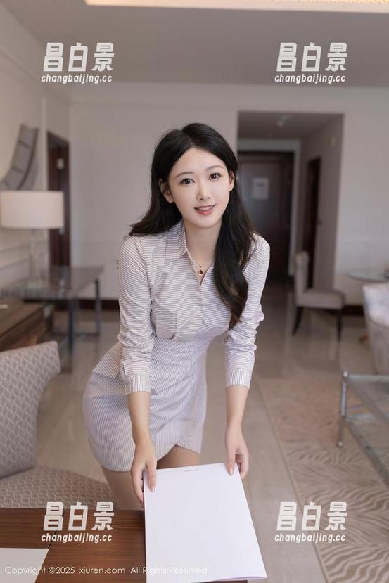 Xiuren秀人网 - 落叶飘零的校园？原图和更新让乔漫妮mina的每一帧都像是在说话。-昌白景
