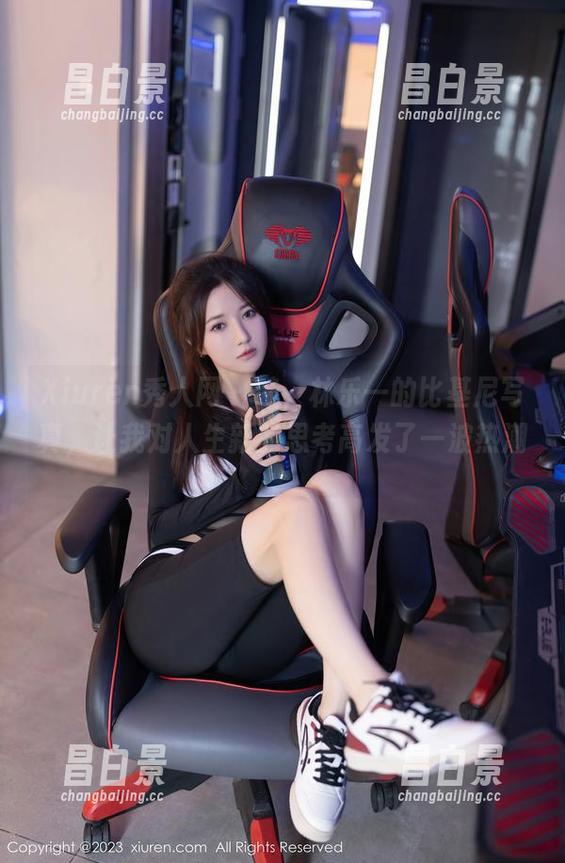 Xiuren秀人网 - 哇，林乐一的比基尼写真，让我对人生新的思考高发了一波热潮。-昌白景