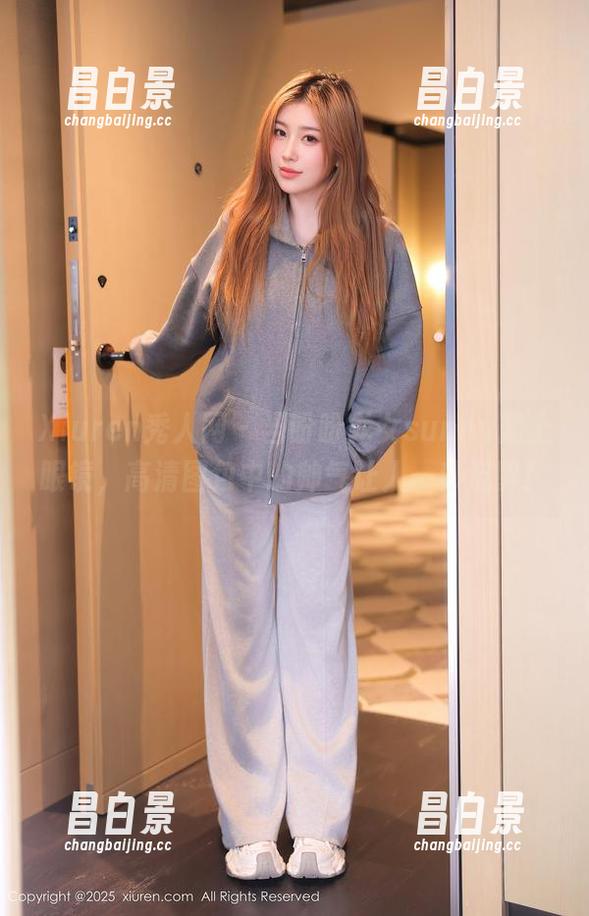 Xiuren秀人网 - 当盼盼龙女sunny戴上眼镜,高清图包中的帅气让人一秒沉醉!-昌白景 Xiuren秀人网 - 当盼盼龙女sunny戴上眼镜,高清图包中的帅气让人一秒沉醉!-昌白景