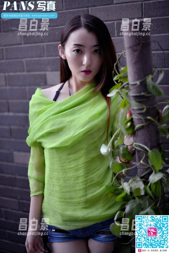 pans - 虽然只是小彤的作品，神秘的“女孩”形象却让我不由得想多看几眼。-昌白景