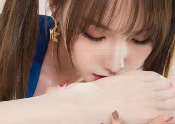丽柜 - 心心的田园写真，春色满面，羞不羞被野花围着呢？