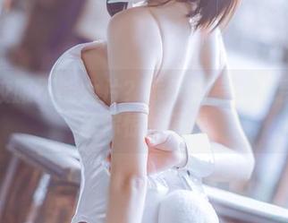 谁说校服不能大片？乖乖衣宝的免费图包让你惊掉下巴