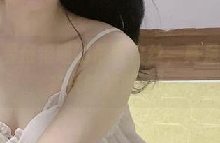 从图集看倦倦喵的吊带白丝，真是件很饶有兴味的事情！