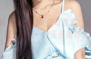 克拉女神 - 安妮的天使写真集：这是你没见过的另一种天使模样。