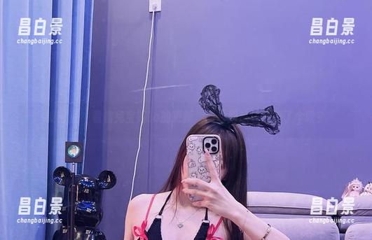微密圈 - 看着兔宝妮to的更新，图片到底让我想了个啥？-昌白景