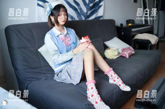 当猫对少女大晒美图：兔玩映画最新出品，价值观略有偏差。-昌白景