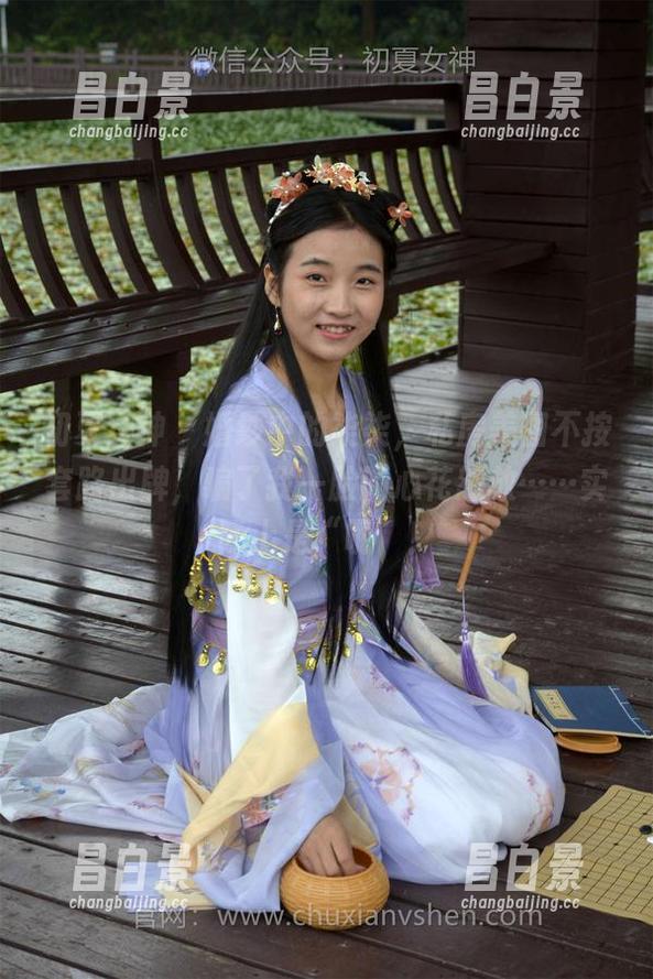 初夏女神 - 婚纱中的柒柒，私房美图不按套路出牌，骗了我一脸的心花怒放……实际上是“呃”！-昌白景