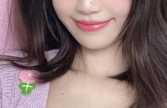 呃，千反田鹿子的身体链写真全集，看得我忍不住挤眉弄眼。