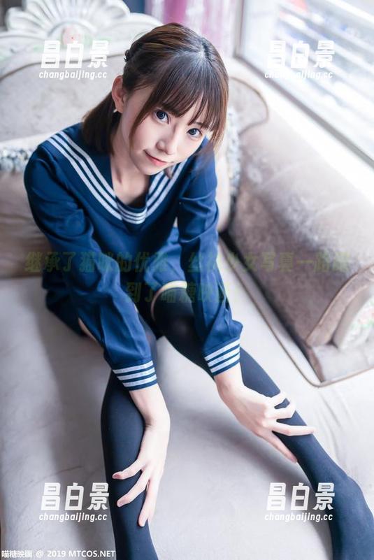 继承了猫咪的优雅，丝袜少女写真一路蹭到了喵糖映画！-昌白景