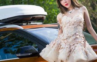 头条女神 - 林依依的白裙反射了我们的审美……快来更新这场视界！