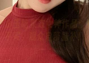 微密圈 - 小玉吃果冻女神作品：同款搭配不买，观众自带脑补！