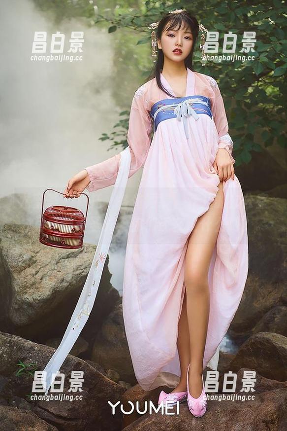 尤蜜荟 - 拜托，各位同事，菲儿的办公室写真都无圣光，你们还在忙什么啊？-昌白景