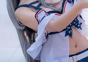 《明日方舟本》写真集再次更新，星之迟迟的斯卡蒂让人想一直看下去呀。