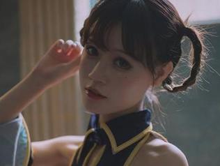 星黛鹿鹿i又来了，最新图库小僵尸也太萌了，才不相信她是吓人的类型。