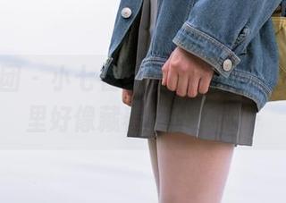 森萝财团 - 小七在线发布她的夏天，作品里好像藏着点什么……