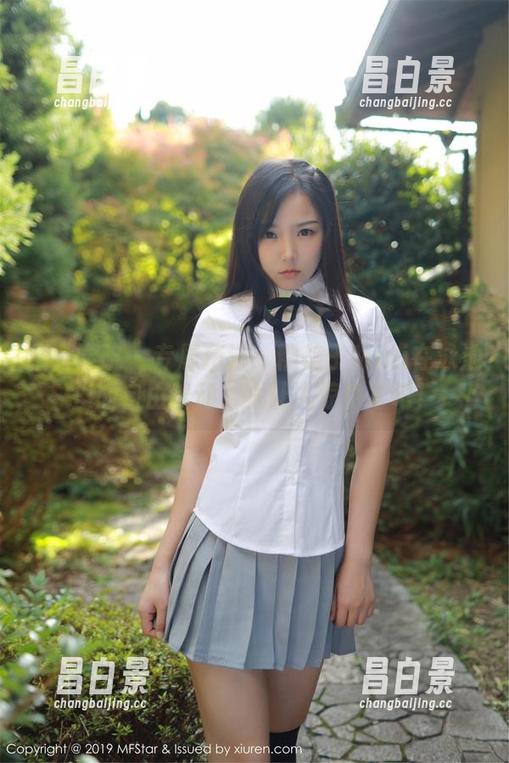 模范学院 - 专属精选:糯美子Mini在泳池里的自由舞动,太让人惊艳了吧!-昌白景 模范学院 - 专属精选:糯美子Mini在泳池里的自由舞动,太让人惊艳了吧!-昌白景