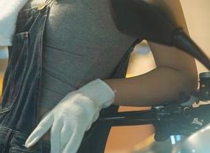 谁说办公室不能有趣？“玉汇yuuhui”高清写真集等你来发掘呐！