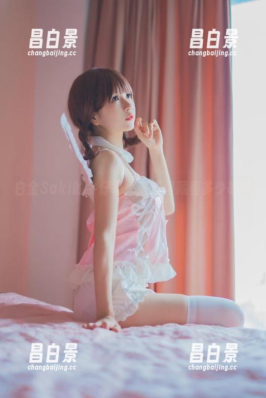 白金Saki的牛仔裤：高清里藏着多少故事？-昌白景