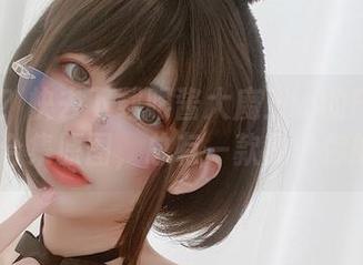 看腻了？快去下载眼酱大魔王w的Fantia24年合集原图，总有一款戳中你的点！