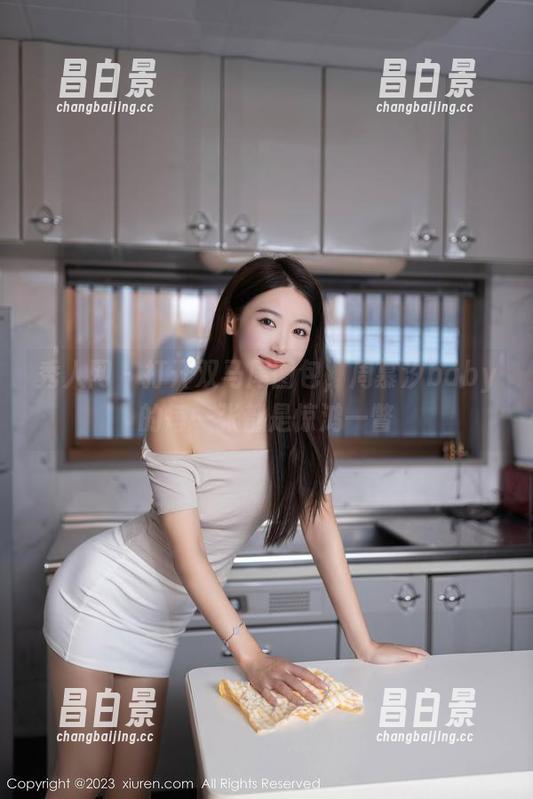 秀人网 - 打开双马尾图包，周慕汐baby的每一张都是惊鸿一瞥-昌白景
