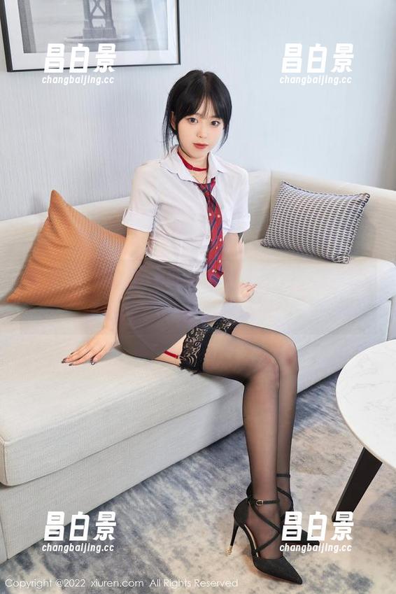 秀人网 - 安然anran这双人图包，竟然给了我一种说不出的吸引力…-昌白景