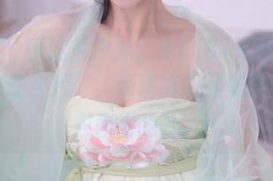 秀人网 - 看这片户外，宋KiKi又开始了她的“行动大片”，原图真的是美得让人想去攀山越岭。