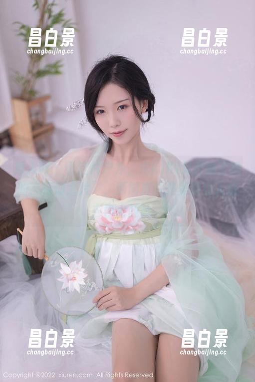 秀人网 - 看这片户外，宋KiKi又开始了她的“行动大片”，原图真的是美得让人想去攀山越岭。-昌白景