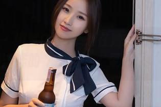 秀人网 - 绮梦Cherish在她的写真剧中扮演了懒洋洋的‘主角’，果然很‘俗’！