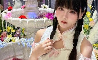 眼镜，不止是秋山AkI的作品，它还承载着我对未来‘看’的期待。