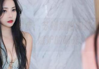 当美脚遇上网盘：苏嫣嫣阿姨教你如何‘下载’嫉妒的眼光！