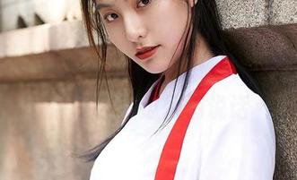 蜜桃社 - 精选初月的“女神”，每一张都像是在耳边悄悄说话