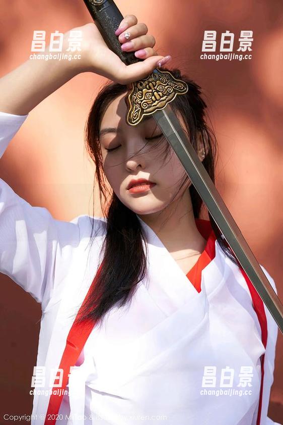 蜜桃社 - 杏子的黑丝魅力私拍，想问问，你的目光是无意间滑过，还是故意停留？-昌白景