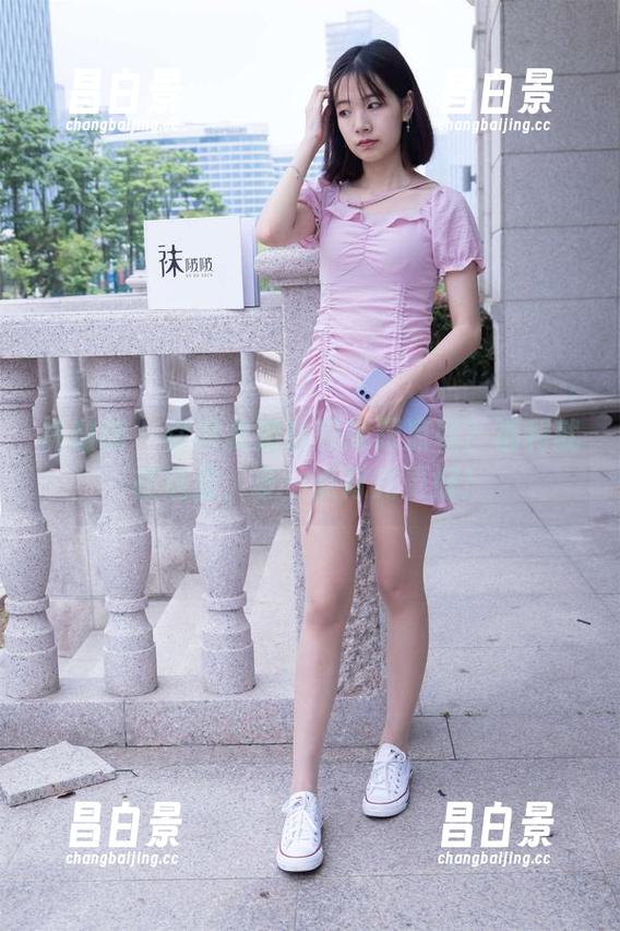 袜啵啵 - 你问我奶油和高跟凉鞋？福利就在这里，多一点背光更好！-昌白景