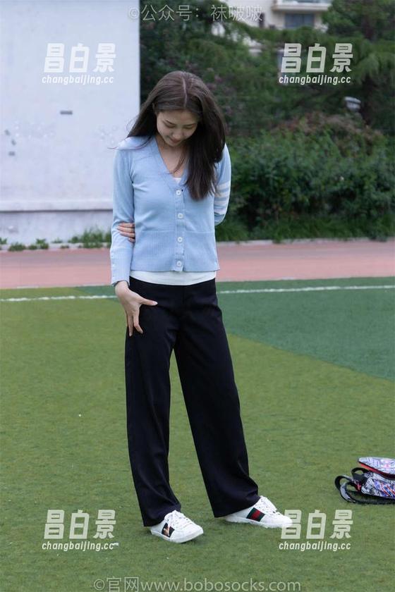 袜啵啵 - 甜甜圈的纷扰校服裤里面，精选花絮让人勿忘此生-昌白景