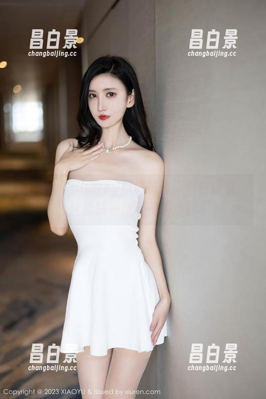 语画界 - Cherry樱桃酱高清黑白合集，轻松踩一脚审美的底线-昌白景