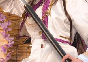 你以为透明兔女郎就那么简单？起起子vvvv全集里藏的暗示太多了。