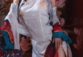 看完“女神”图包，我果然对“铁板烧鬼舞w”改观了，哈哈