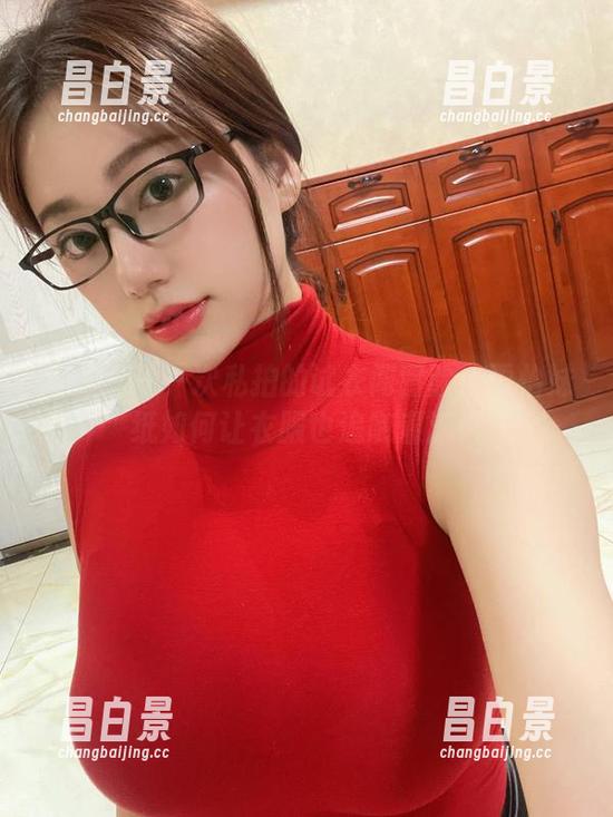 微密圈 - 一次私拍的试衣间冒险：雪怡妹纸如何让衣服也追随潮流！-昌白景