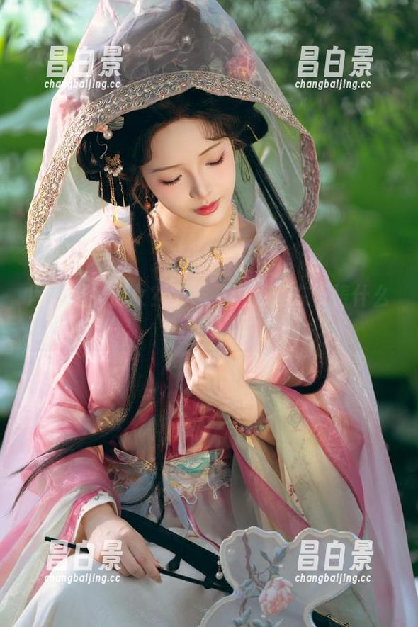 网盘里的修女？雯妹不讲道理在祈祷什么呢？-昌白景