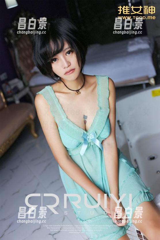 青豆客 - 又一张Lee小棠的写真，这“女王”的气场让我不自觉地想给她捧个场。-昌白景