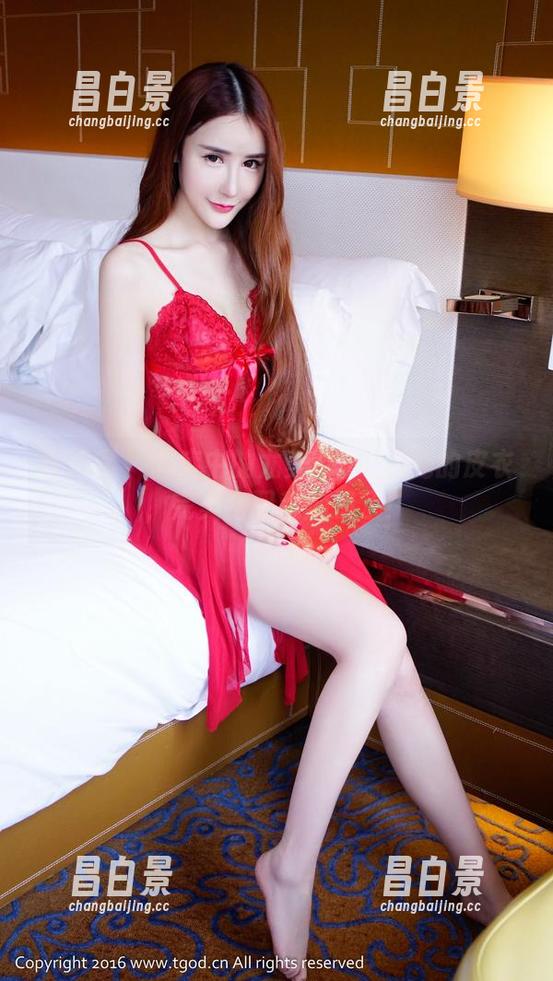 青豆客 - 图库中的尤美Yumi和她的皮衣，完美搭配我崩溃了！-昌白景